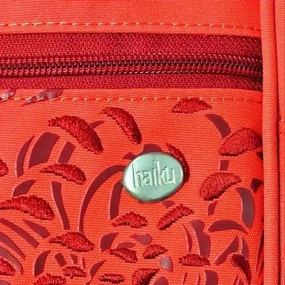 Haiku backpack‎ - Picture 2 of 9